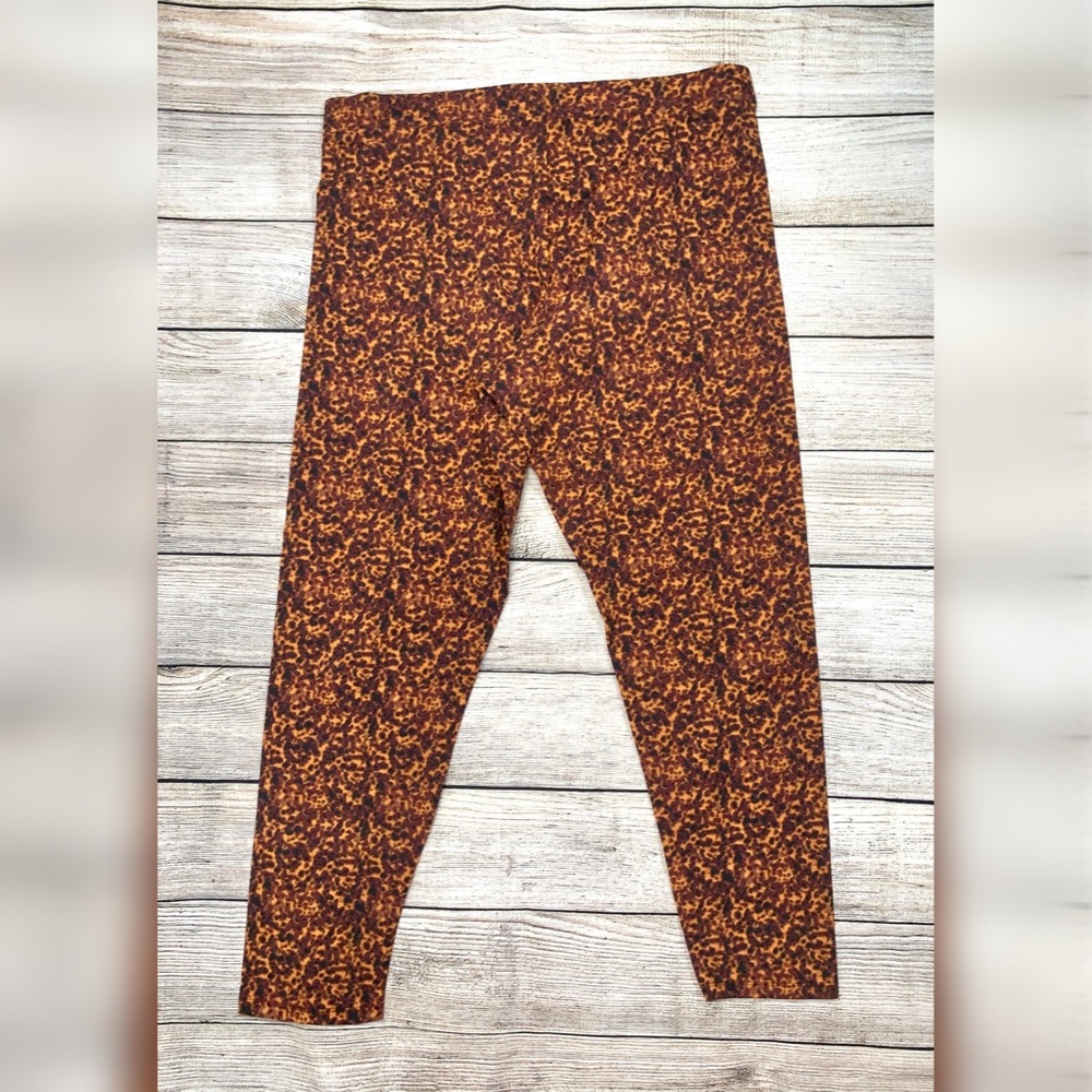 5/$25 Simply Emma Animal Print Leggings Pants - Picture 8 of 8